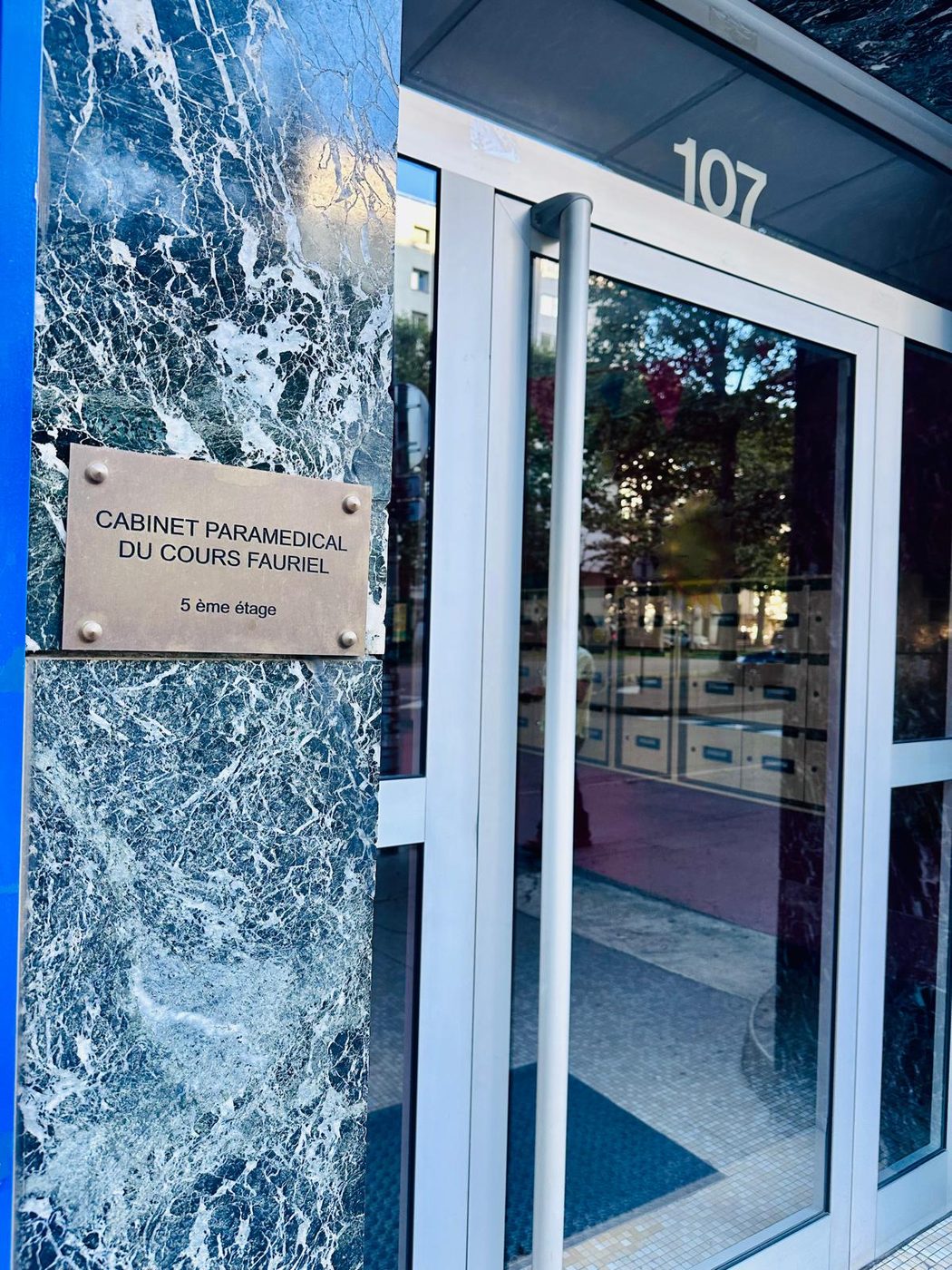 Entrée du cabinet